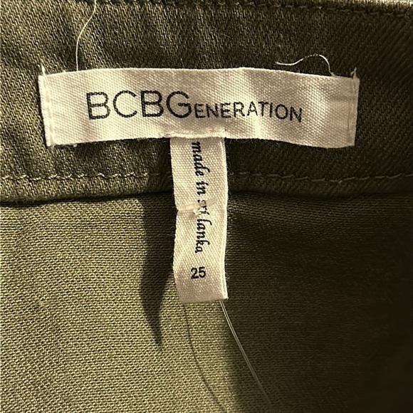 BCBGeneration Army Green Denim Frayed Edge Skirt Size 25‎ NWT - Picture 7 of 12